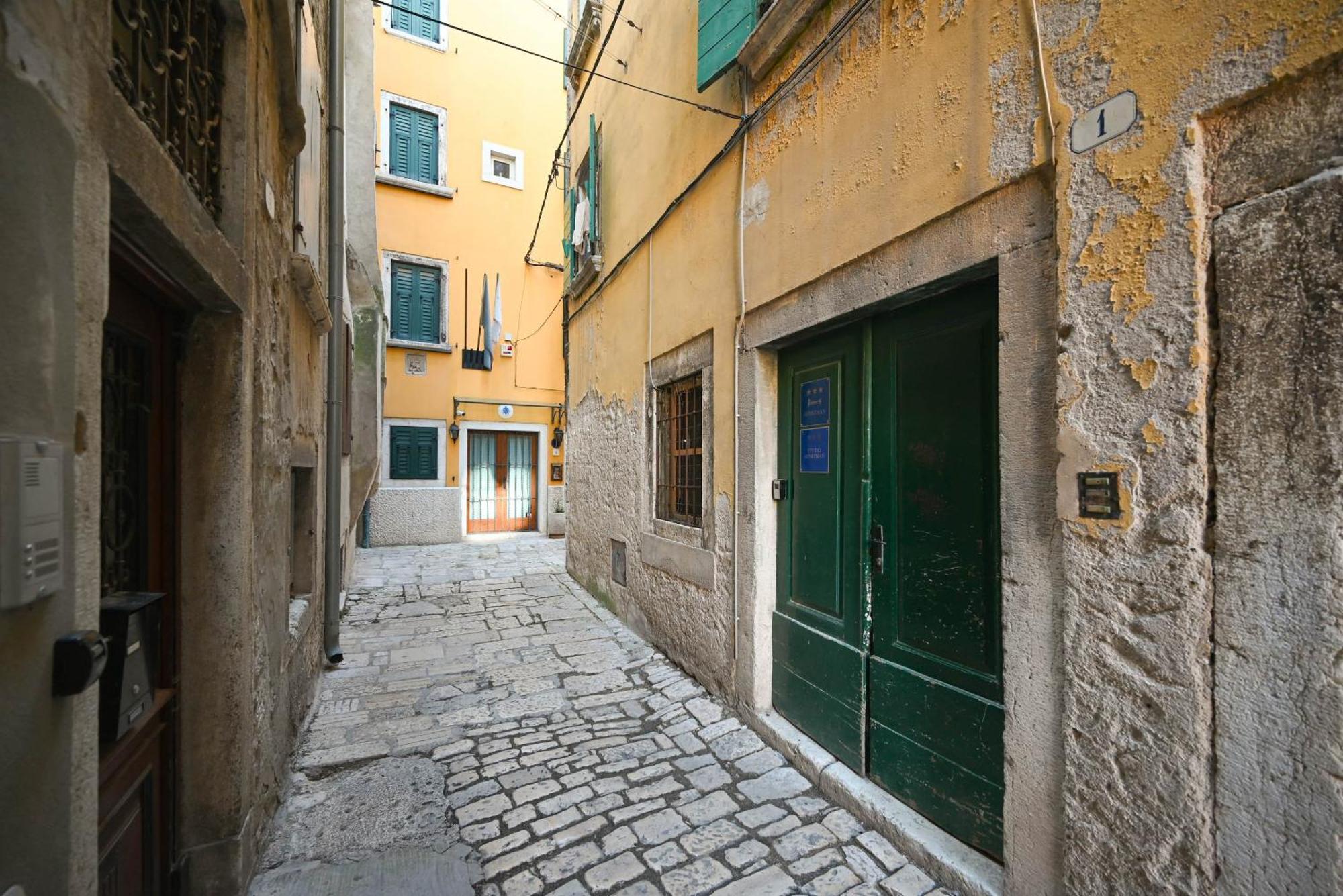 Appartamento Ana Stylish In Old Town Rovigno